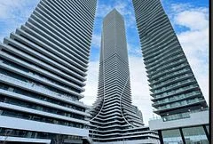 30 Shore Breeze Dr Drive 2818, Toronto W06, On M8v 0j1