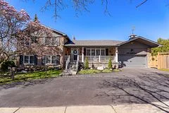 2226 Capulet Court, Mississauga, ON L5A 1L3