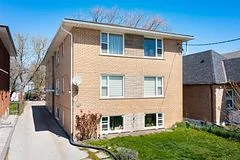 32 Vanevery Street, Toronto W06, ON M8V 1Y6
