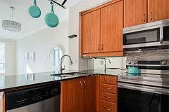 2087 Lake Shore Boulevard W 1506, Toronto W06, ON M8V 4G3