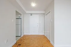 1442 Lawrence Avenue W 812, Toronto W04, On M6l 1b5