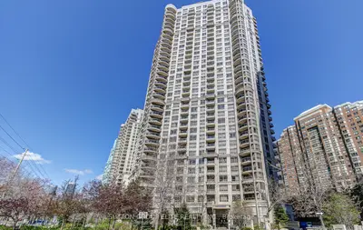 310 Burnhamthorpe Road W 1511, Mississauga, On L5b 3y5
