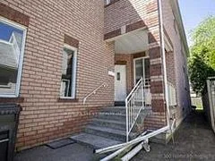 19 Carnarvon Avenue, Toronto W06, On M8z 3x7