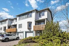 2651 Aquitaine Avenue 63, Mississauga, On L5n 1v5