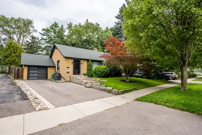 1359 Kenmuir Avenue, Mississauga, On L5g 4b3