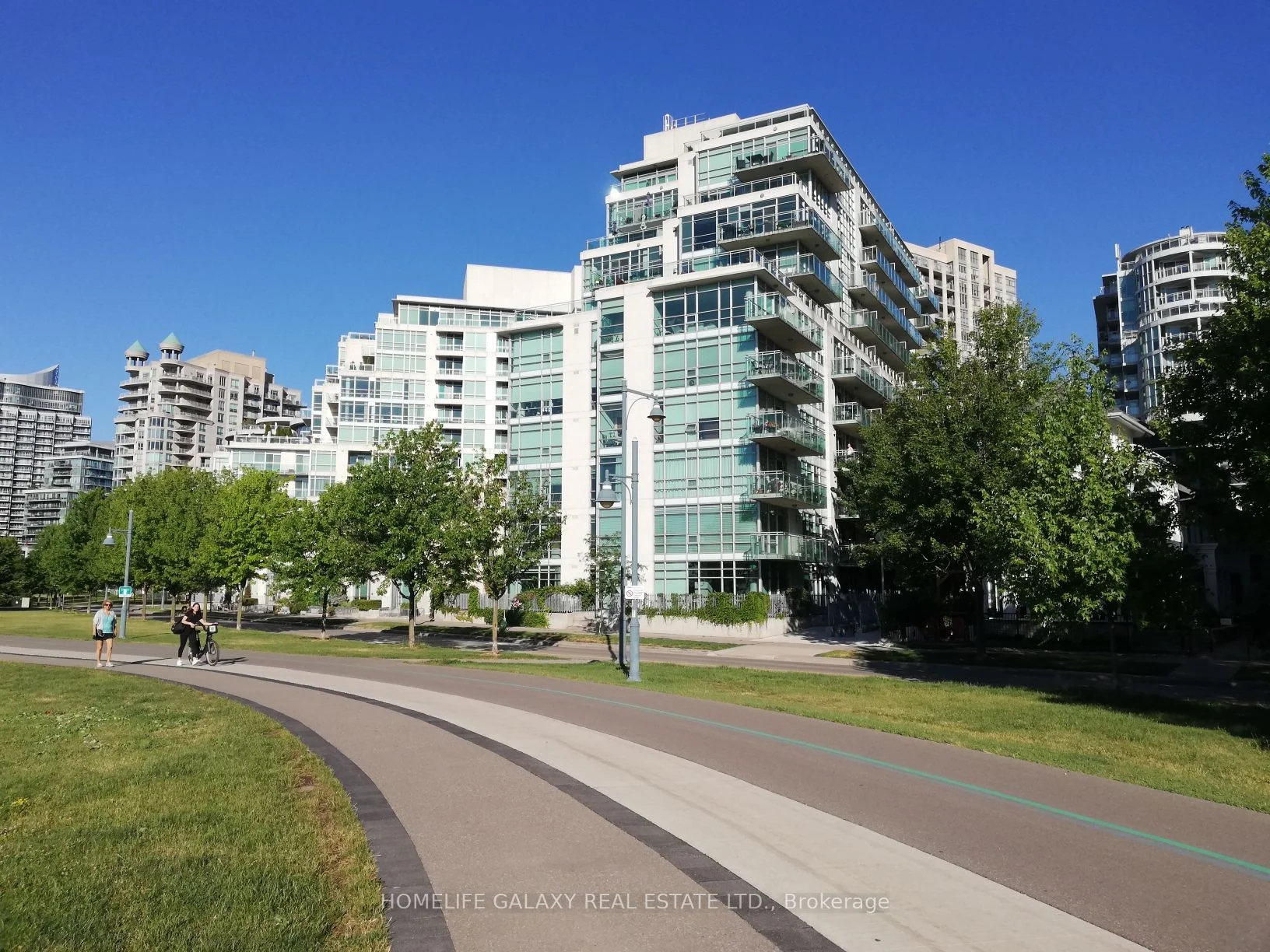 5 Marine Parade Drive 205, Toronto W06, On M8v 4b4