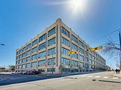 1001 Roselawn Avenue 319, Toronto W04, ON M6B 4M4