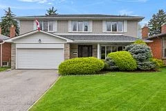 10 Richdale Court, Toronto W08, On M9b 5y8