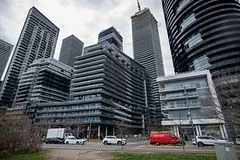 39 Annie Craig Drive 1408, Toronto W06, On M8v 0h1