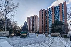 1400 Dixie Road 410, Mississauga, On L5e 3e1