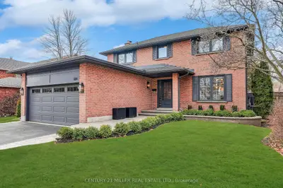 Detached in Oakville