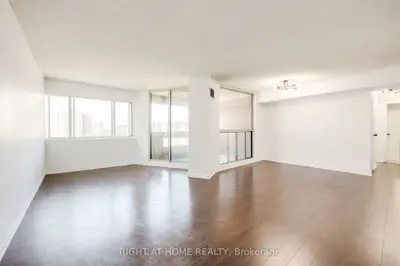 50 Elm Drive E 1710, Mississauga, On L5a 3x2