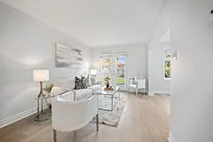 3323 Dovetail Mews, Mississauga, ON L5L 5E9