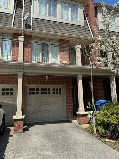 95 Kerr Street 9, Oakville, On L6k 3a2