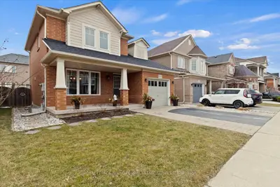 Detached in Burlington