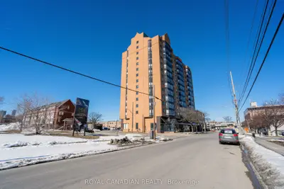 25 Agnes Street #1102, Mississauga, On L5b 3x7