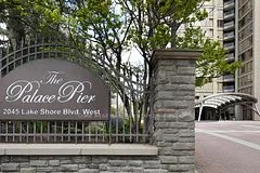 2045 Lake Shore Boulevard W 3701, Toronto W06, On M8v 2z6