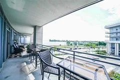 58 Marine Parade Drive 215, Toronto W06, On M8v 4g1