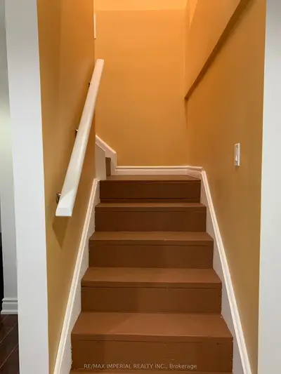 3405 Colonial Drive E, Mississauga, On L5l 5b9