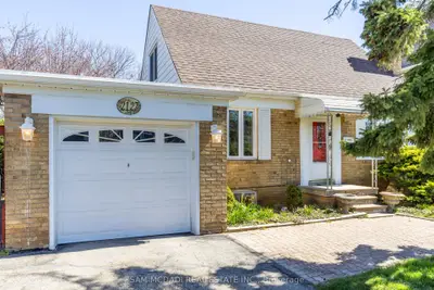 2127 Primate Road, Mississauga, On L4y 1v5