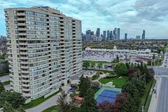 700 Constellation Drive 1402, Mississauga, On L5r 3g8