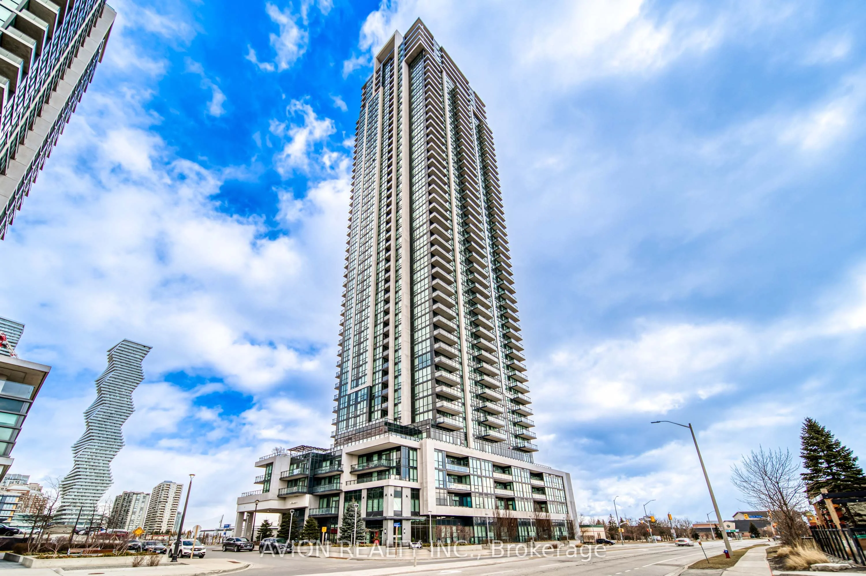 3975 Grand Park Drive 2003, Mississauga, On L5b 0k4