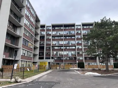 2121 Roche Court 505, Mississauga, On L5k 2c7