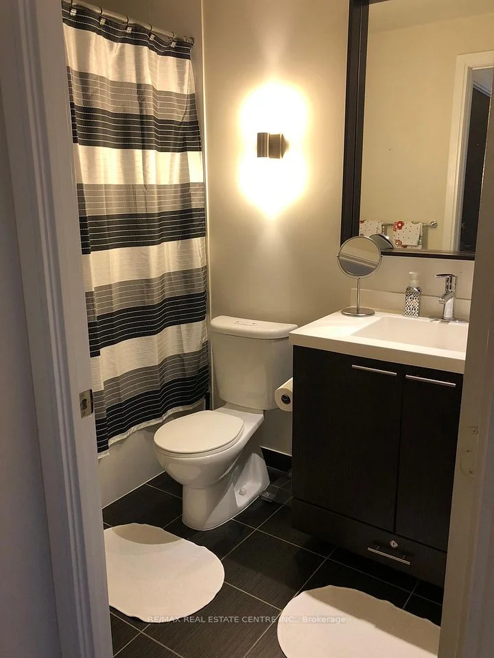 15 Viking Lane 205, Toronto W08, ON M9B 0A4