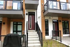 155 Canon Jackson Drive Q-208, Toronto W04, On M6m 0e1