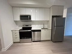 #608 859 The Queensway, Toronto W07, On, M8z 1n8