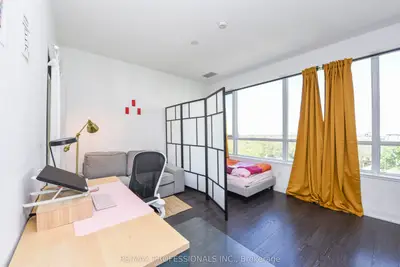 1830 Bloor Street W 922, Toronto W02, On M6p 3k6