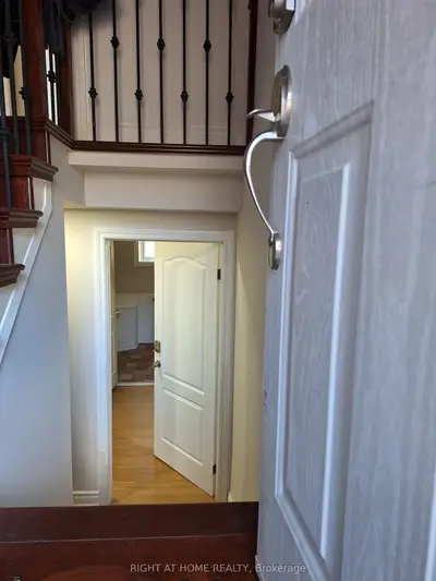 23 Rosefield Drive, Halton Hills, On L7g 4r2