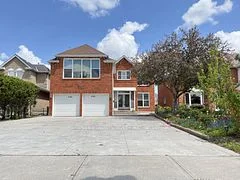 5785 Glen Erin Drive, Mississauga, On L5m 5j9