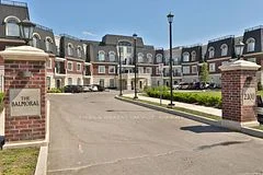 2300 Upper Middle Road 306, Oakville, ON L6M 0T4