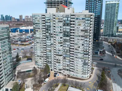 330 Rathburn Road W 607, Mississauga, On L5b 3y1