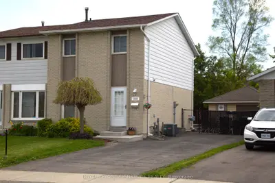 1039 Blairholm Avenue, Mississauga, On L5c 1g5