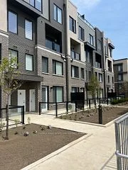 3425 Ridgeway Road 9, Mississauga, ON L5L 0B9
