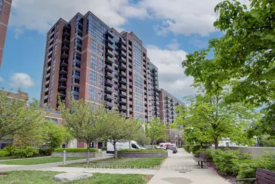 61 Heintzman Street 810, Toronto W02, On M6p 5a2
