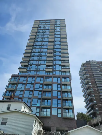 28 Ann Street 218, Mississauga, On L5g 3g1