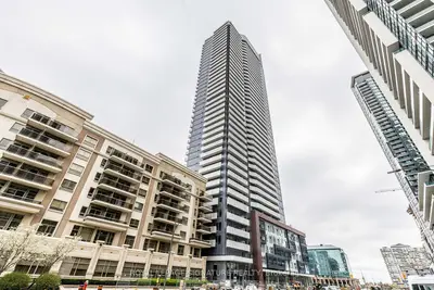 4065 Confederation Parkway 1604, Mississauga, On L5b 0l4