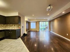 15 Hays Boulevard 27, Oakville, ON L6H 0H8