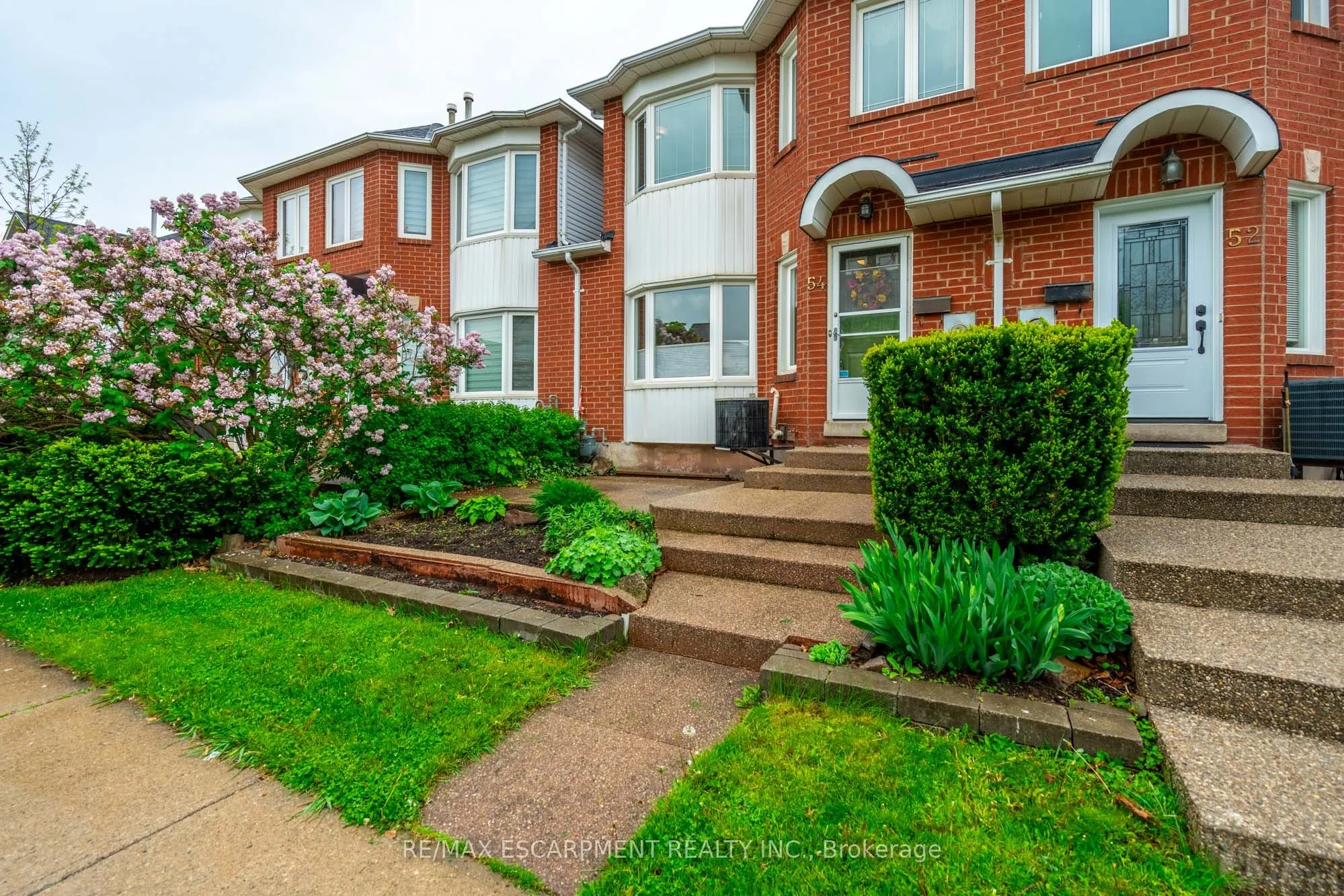 54 Glenashton Drive, Oakville, On L6h 6g2