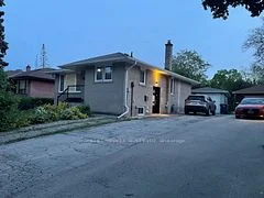 2270 Bostock Crescent Basemen, Mississauga, On L5j 3s8