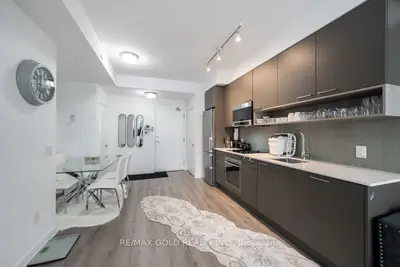 3005 Pine Glen Road 220, Oakville, On L6m 4c1