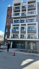 135 Canon Jackson Drive 603, Toronto W04, On M6m 0c3