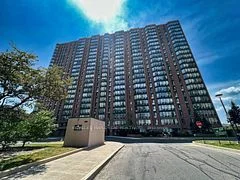 155 Hillcrest Avenue 210, Mississauga, On L5b 3z2