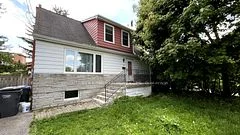 1028 Enola Avenue, Mississauga, ON L5G 4A9