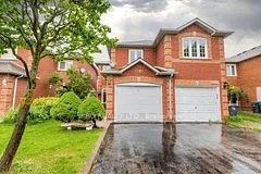 6842 Bansbridge Crescent N, Mississauga, ON L5N 6T3