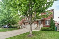 3288 Respond Road, Mississauga, ON L5M 7X4
