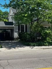 270 ROBINSON Street, Oakville, ON L6J 1G6